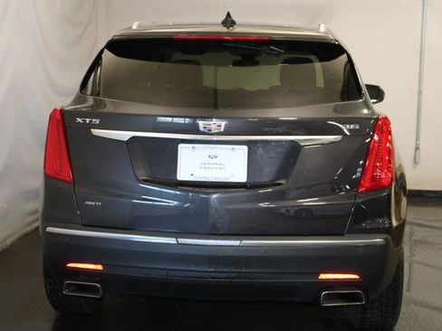 Used 2018 Cadillac XT5 Luxury w/ Driver Awareness Package AWD/4WD image 5