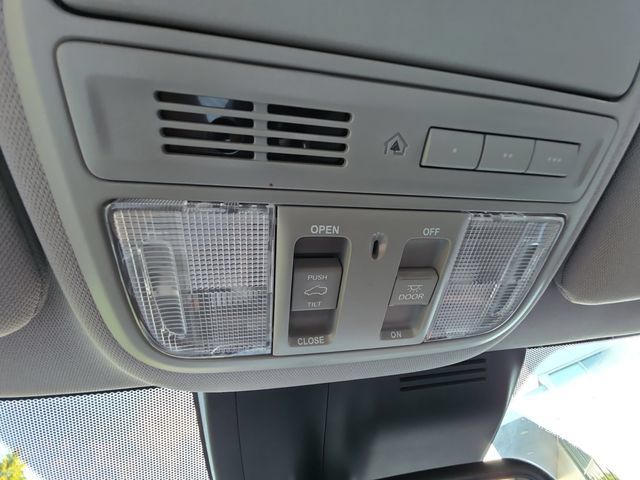 Used 2022 Honda CR-V EX-L image 29