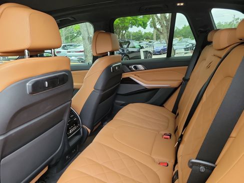 Certified 2024 BMW X5 sDrive40i w/ M Sport Package RWD image 11