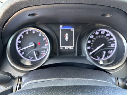 Used 2021 Toyota Camry SE FWD image 22