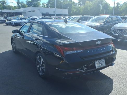 Certified 2023 Hyundai Elantra Limited FWD image 7