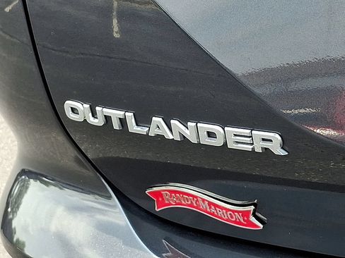 Used 2025 Mitsubishi Outlander SE AWD/4WD image 33