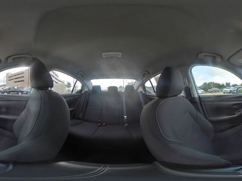 Used 2025 Nissan Sentra S image 40