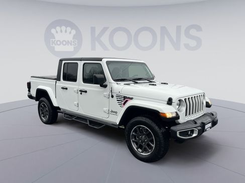 Used 2023 Jeep Gladiator Overland image 10