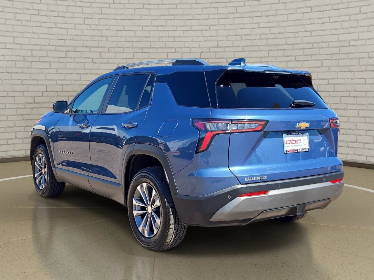 Used 2025 Chevrolet Equinox LT w/ Convenience Package II FWD image 7