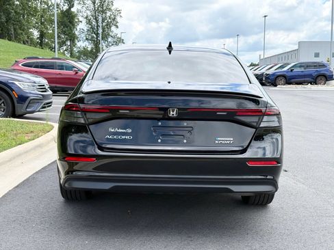 Used 2024 Honda Accord Sport image 10