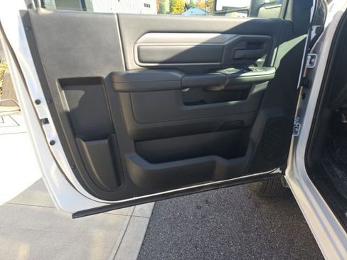 Used 2025 RAM 3500 Tradesman image 10