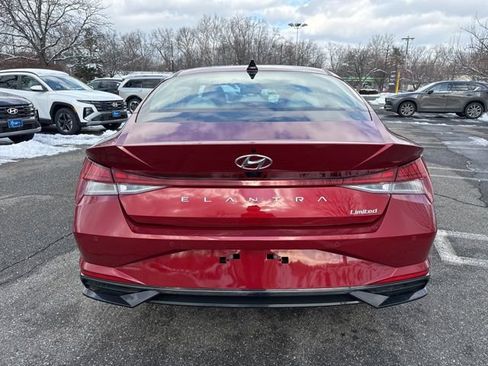 Used 2023 Hyundai Elantra Limited image 17