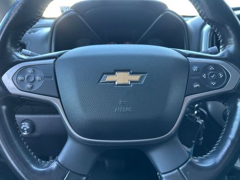 Used 2019 Chevrolet Colorado LT w/ LT Convenience Package image 17