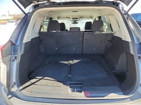 Used 2023 Nissan Rogue SV image 17