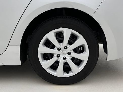 Used 2025 Toyota Corolla LE FWD image 26