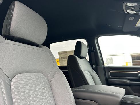 New 2026 RAM 1500 4x4 Crew Cab image 15