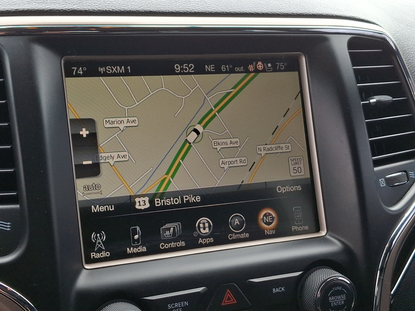 Used 2014 Jeep Grand Cherokee Limited w/ Luxury Group II AWD/4WD image 17