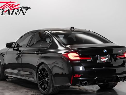 Used 2022 BMW M5 w/ Executive Package image 3