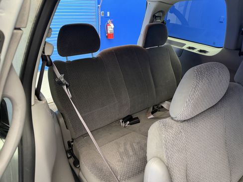 Used 2003 Ford Windstar LX FWD image 22