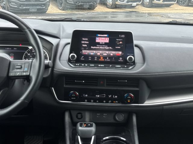 Used 2025 Nissan Rogue SV FWD image 22