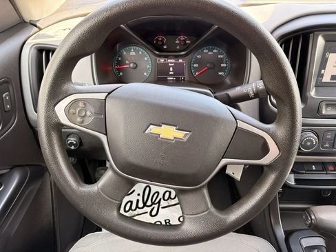 Used 2018 Chevrolet Colorado W/T w/ WT Convenience Package RWD image 18