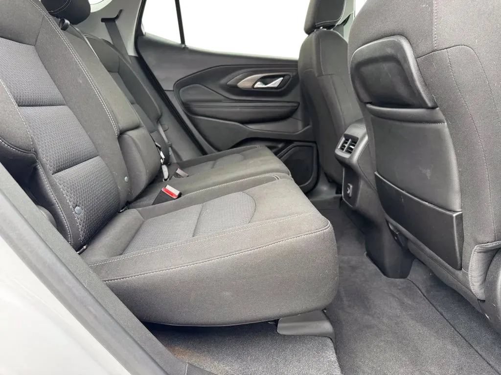 Used 2022 GMC Terrain SLE w/ Driver Convenience Package AWD/4WD image 17