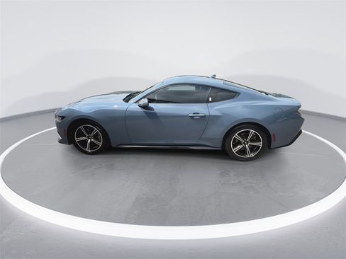 Used 2024 Ford Mustang Coupe image 5