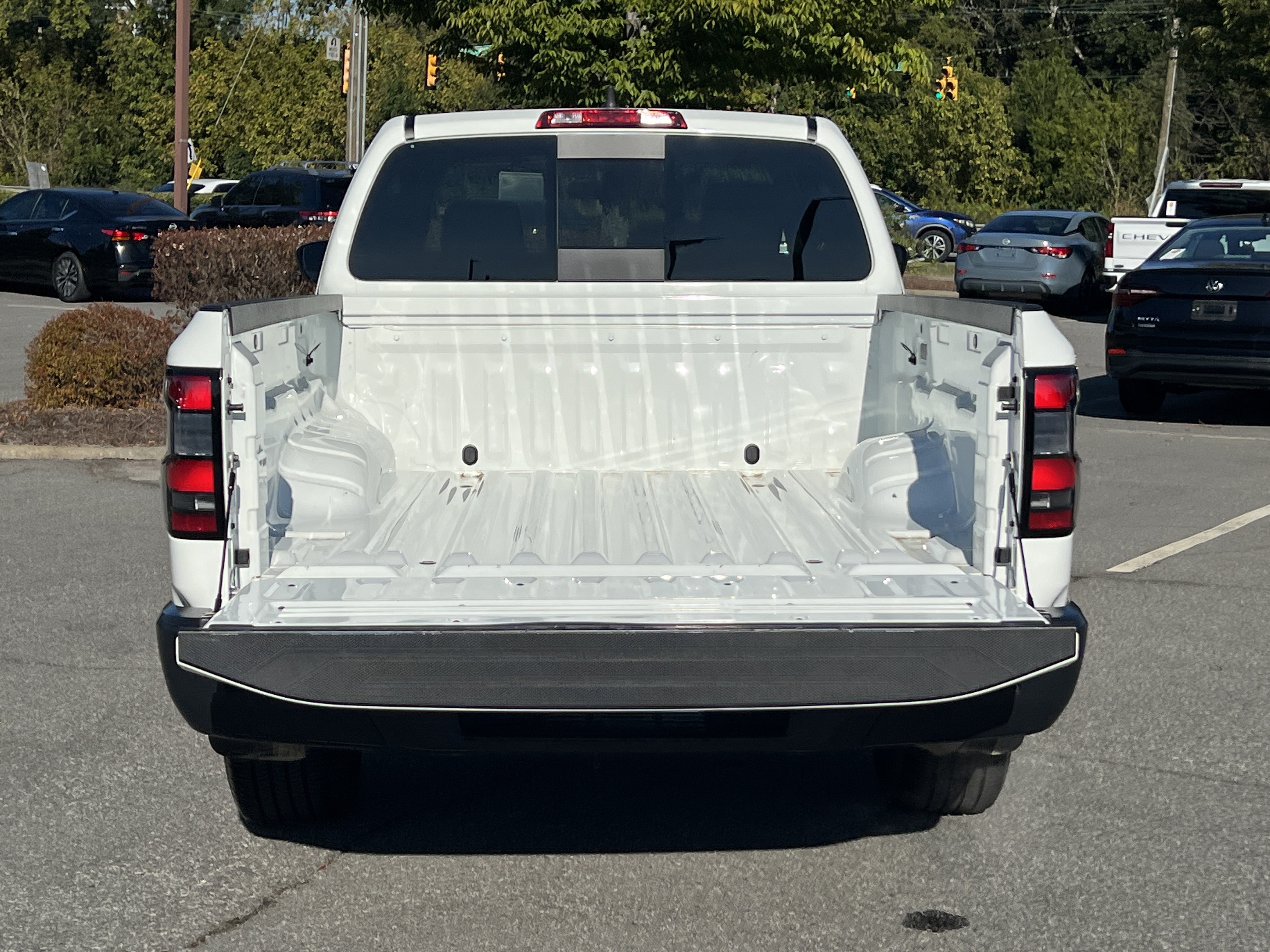 Used 2026 Nissan Frontier S RWD image 15