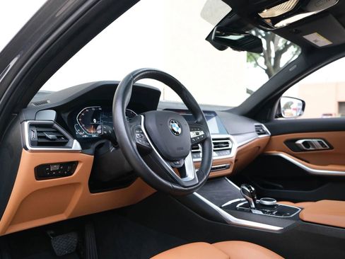 Used 2022 BMW 330i xDrive 330i xDrive Sedan 4D w/ Driving Assistance Package image 20