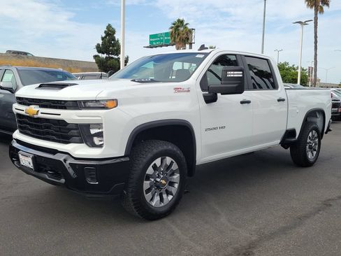 Used 2026 Chevrolet Silverado 2500 Custom w/ Custom Value Package AWD/4WD image 33
