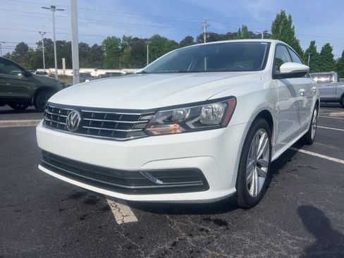 Used 2019 Volkswagen Passat 2.0T Wolfsburg w/ Wheels & Sunroof Package image 2