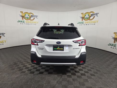 Used 2025 Subaru Outback Limited AWD/4WD image 7