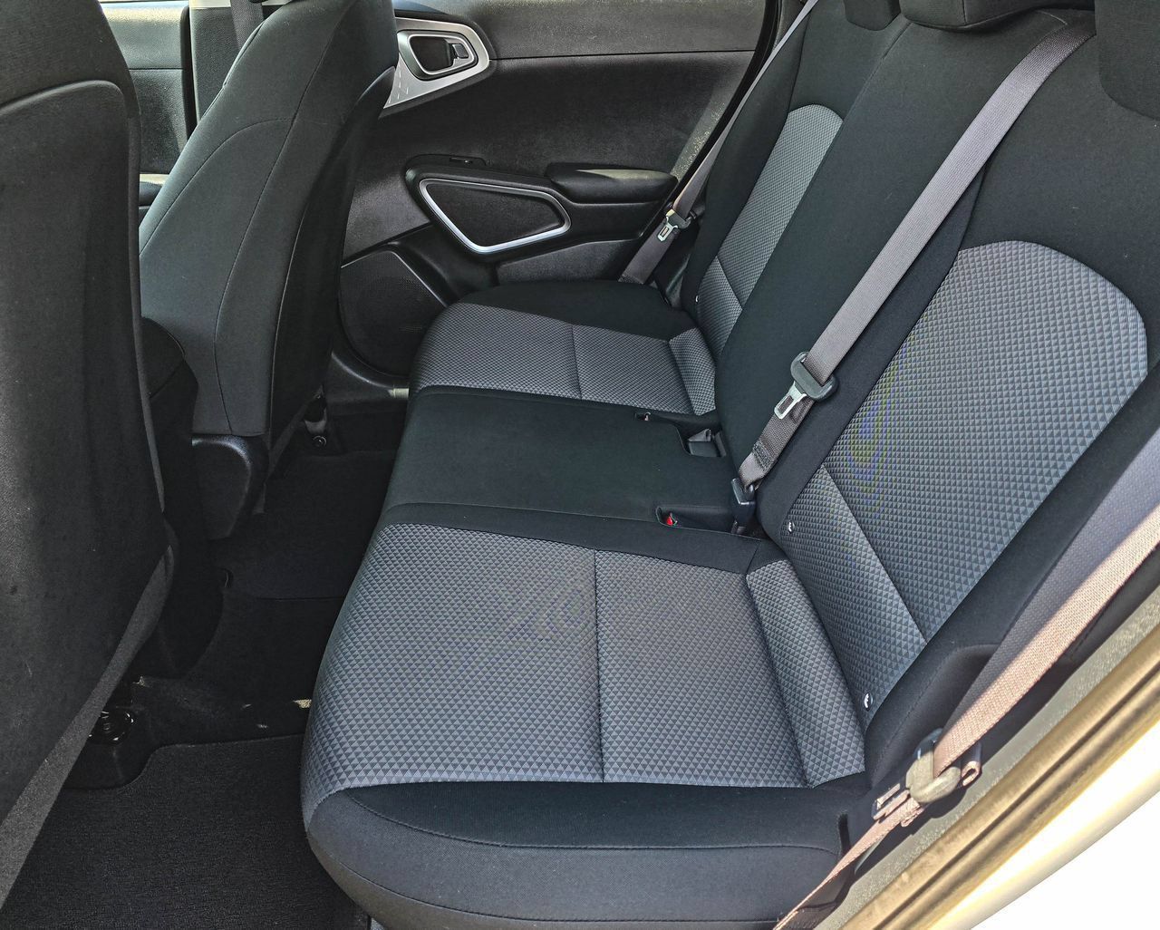 Used 2024 Kia Soul LX w/ Option Group 015 FWD image 14