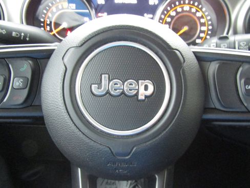 Used 2020 Jeep Wrangler Unlimited Sport image 27