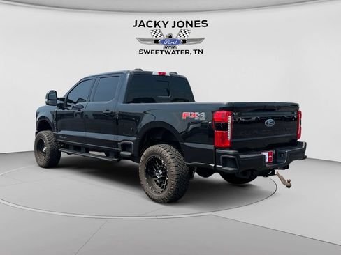 Used 2023 Ford F250 Lariat w/ Sport Appearance Package AWD/4WD image 3
