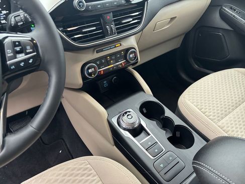 Used 2021 Ford Escape SE w/ Convenience Package image 21