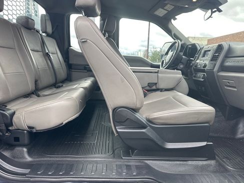 Used 2020 Ford F250 XL w/ Power Equipment Group image 10