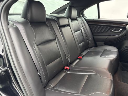 Used 2018 Ford Taurus Limited FWD image 37