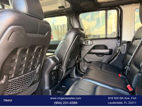 Used 2018 Jeep Wrangler Unlimited Rubicon w/ Dual Top Group image 14