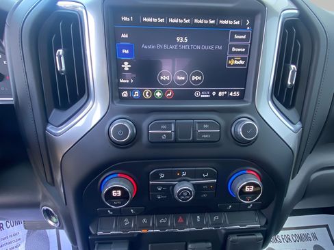 Used 2021 Chevrolet Silverado 1500 LT Trail Boss w/ Convenience Package II image 7