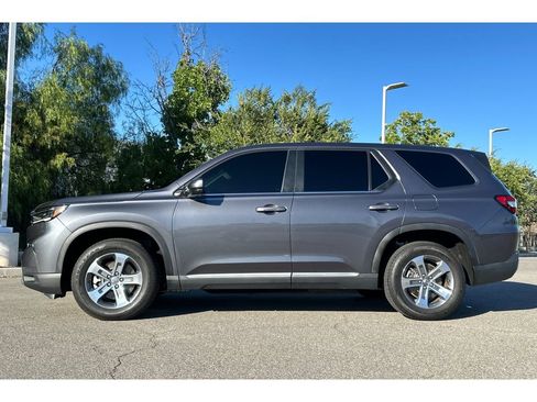 Used 2024 Honda Pilot EX-L image 2