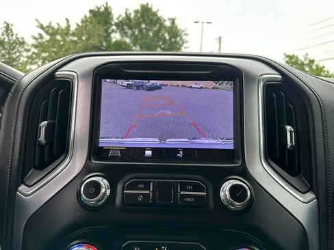 Used 2019 GMC Sierra 1500 SLE w/ SLE Value Package AWD/4WD image 38