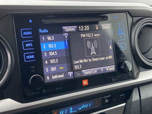 Used 2017 Toyota Tacoma Limited w/ Tow Package image 31