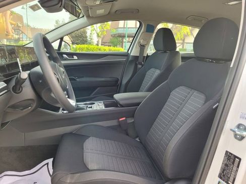 New 2026 Kia K5 LXS image 8