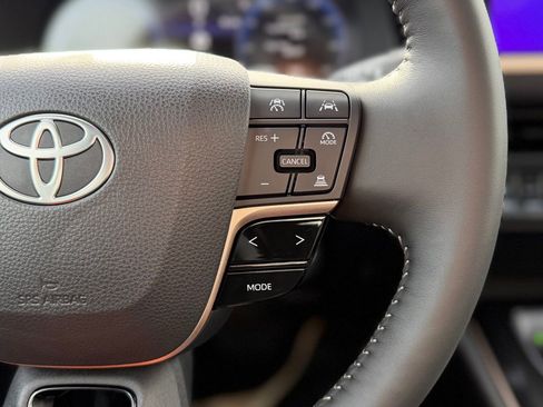 Used 2026 Toyota Crown Limited image 10