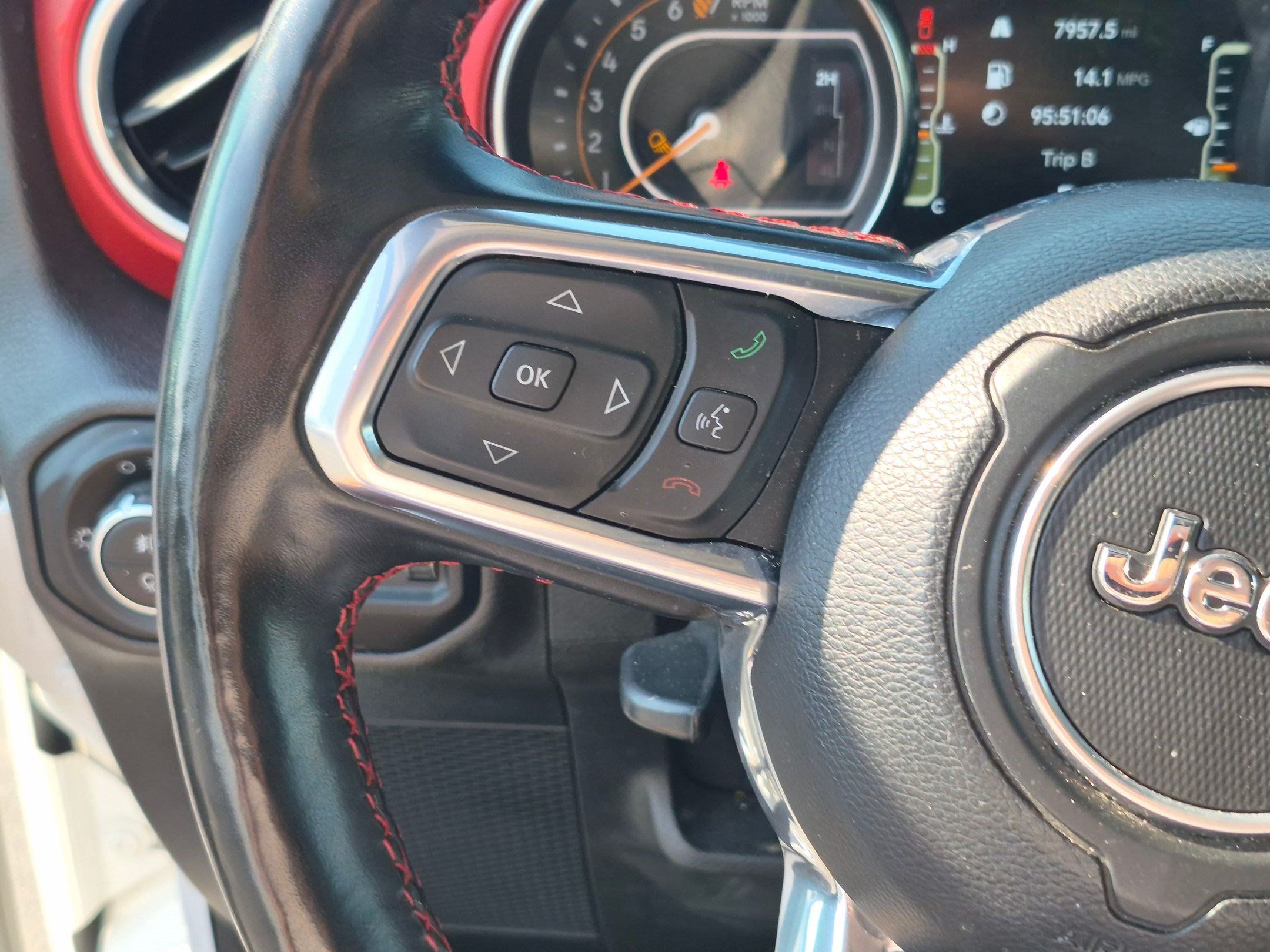 Used 2023 Jeep Gladiator Rubicon w/ Cold Weather Group AWD/4WD image 18