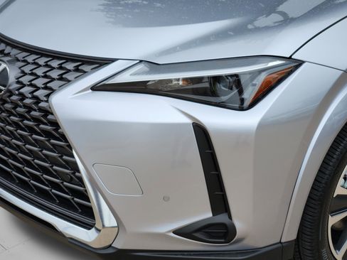 New 2026 Lexus UX 300h FWD image 23