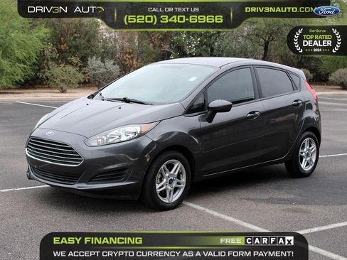 Used 2017 Ford Fiesta SE image 3