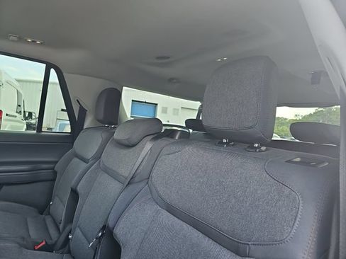 Used 2025 Ford Expedition Max Active AWD/4WD image 16