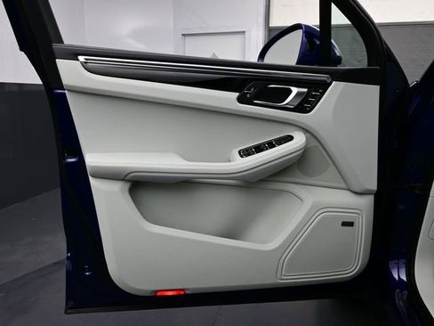 New 2026 Porsche Macan S image 7