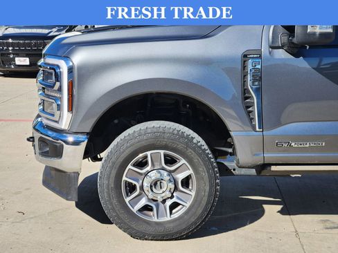 Used 2024 Ford F350 Lariat image 10