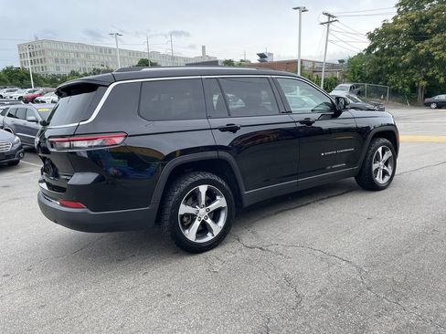 Certified 2023 Jeep Grand Cherokee L Limited w/ Luxury Tech Group II AWD/4WD image 8