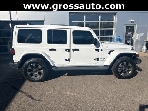 Used 2019 Jeep Wrangler Unlimited Sahara image 8