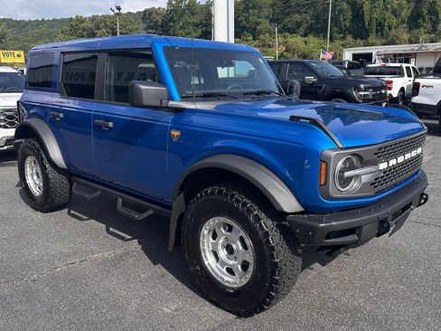 Certified 2025 Ford Bronco Badlands w/ Sasquatch Package AWD/4WD image 4